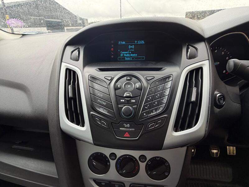 2014 Ford Focus — photo 21