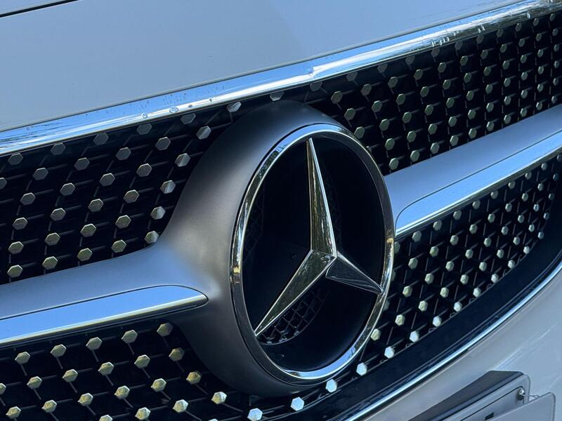 Mercedes-Benz E Class view 20