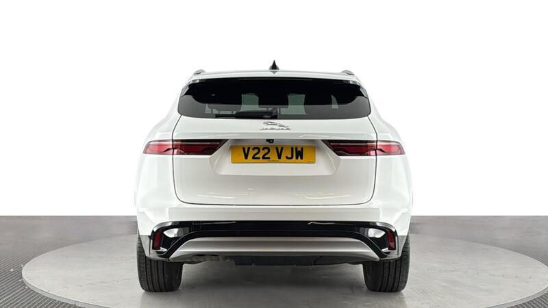 Jaguar F-Pace view 5