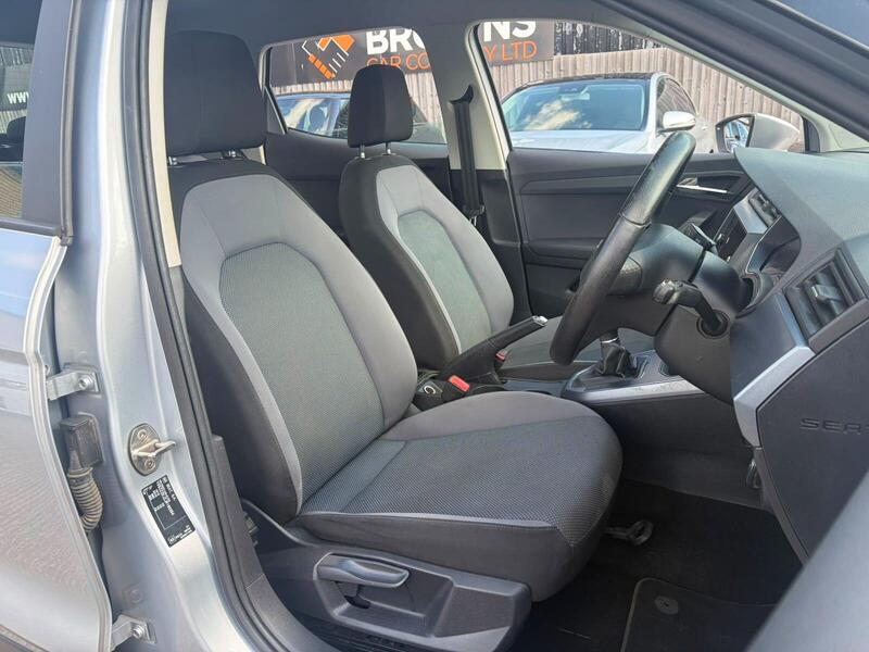 Seat Arona view 6