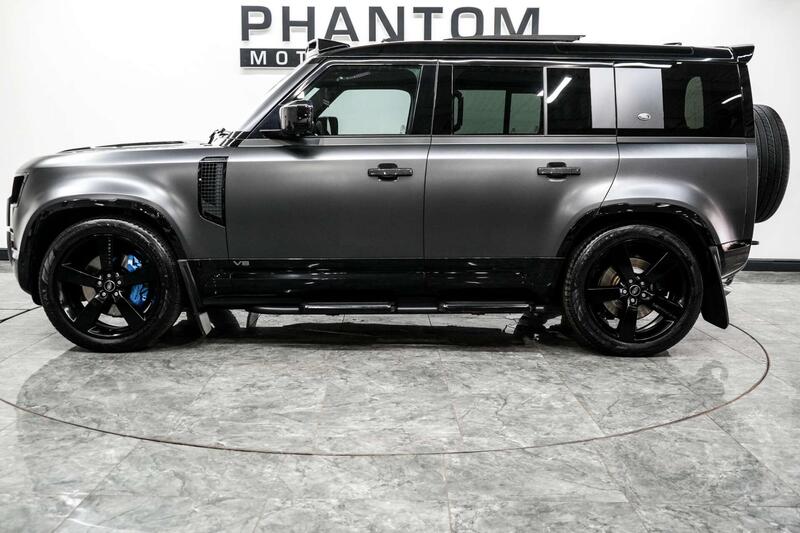 Land Rover Defender view 3