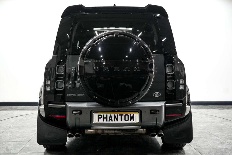 Land Rover Defender 110 view 4