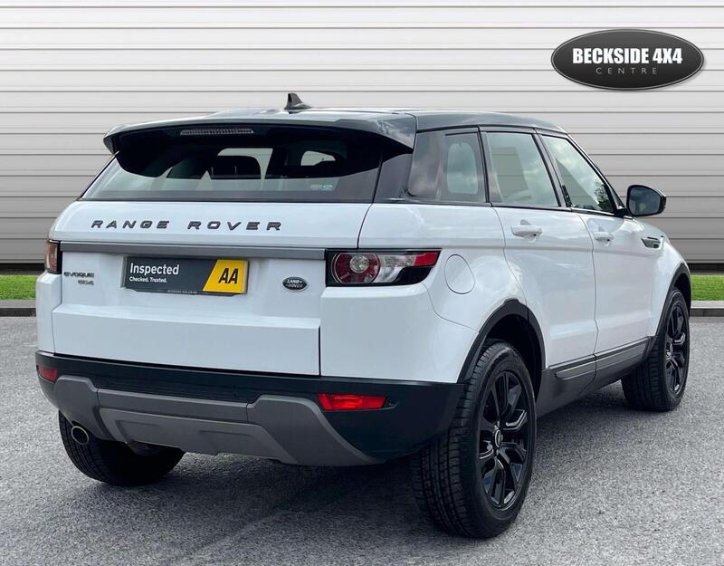 Land Rover Range Rover Evoque view 3