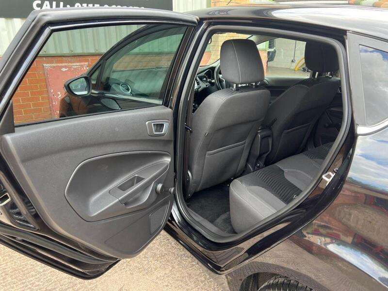 Ford Fiesta view 13