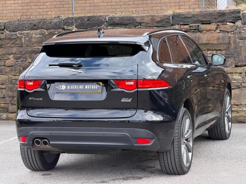 Jaguar F-Pace view 6
