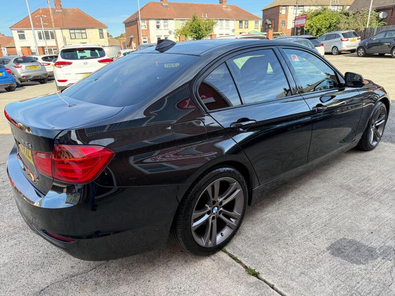 BMW 3 Series view 4