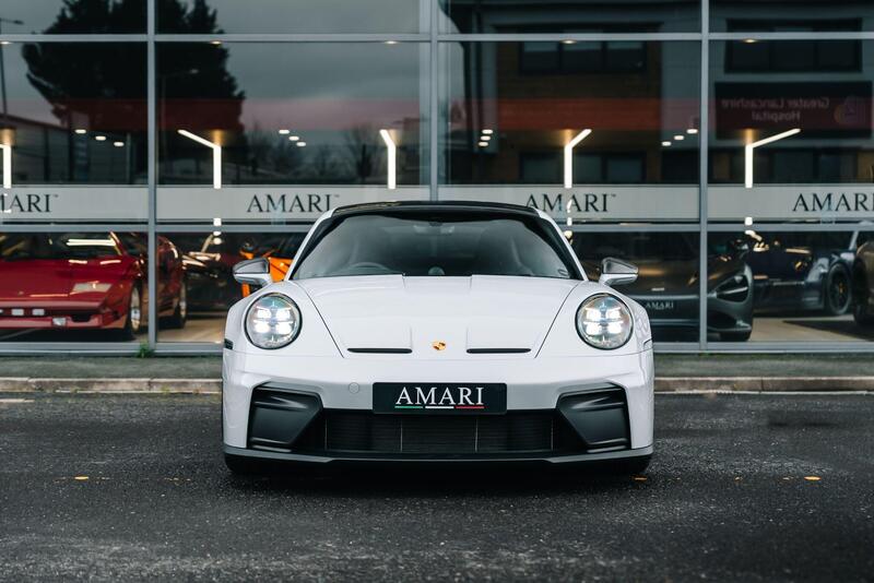 Porsche 911 view 4