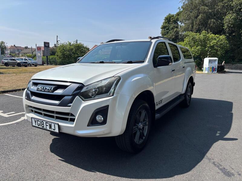 Isuzu D-Max view 3