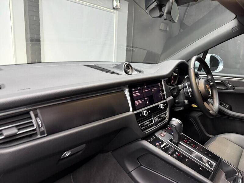 Porsche Macan view 2