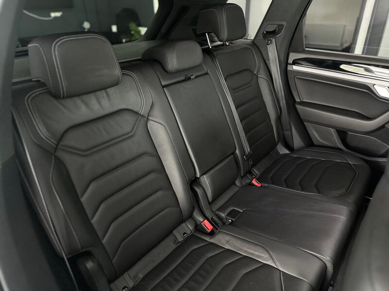 Volkswagen Touareg view 40