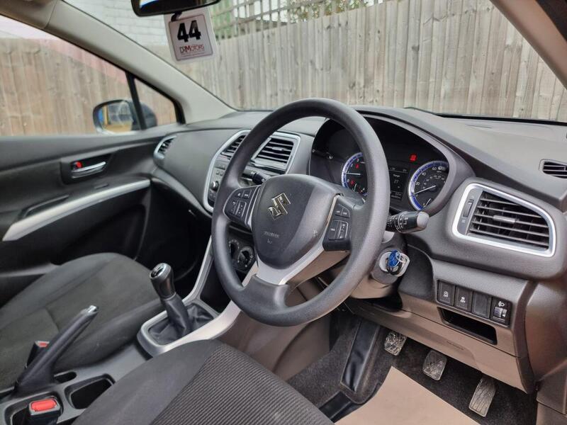 Suzuki SX4 S-Cross view 3
