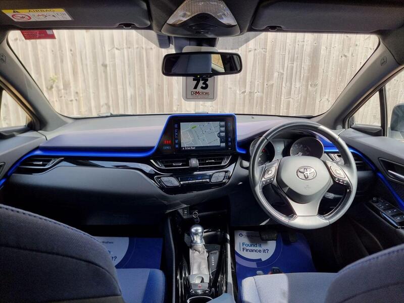 Toyota C-HR view 6