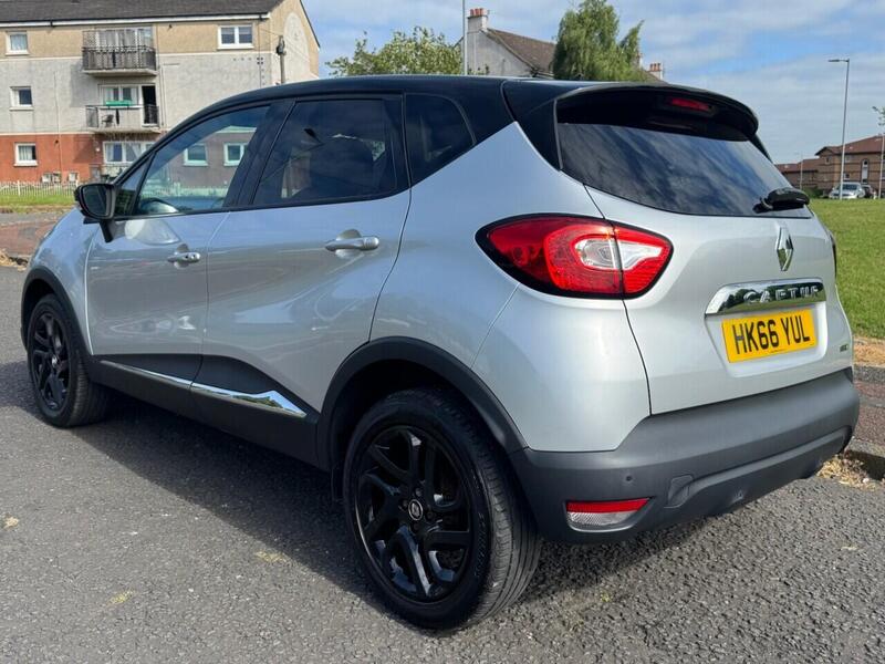 Renault Captur view 3