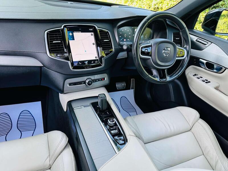 Volvo XC90 view 6