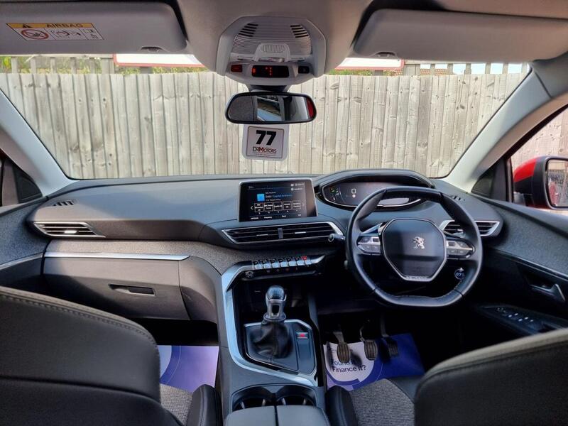 Peugeot 3008 view 5
