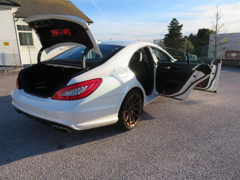 Mercedes-Benz CLS view 16