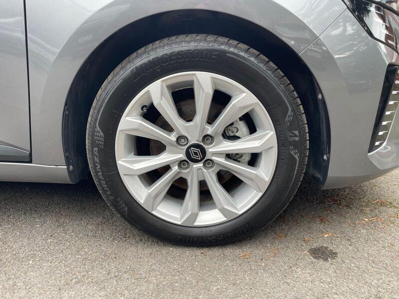 Renault Clio view 5