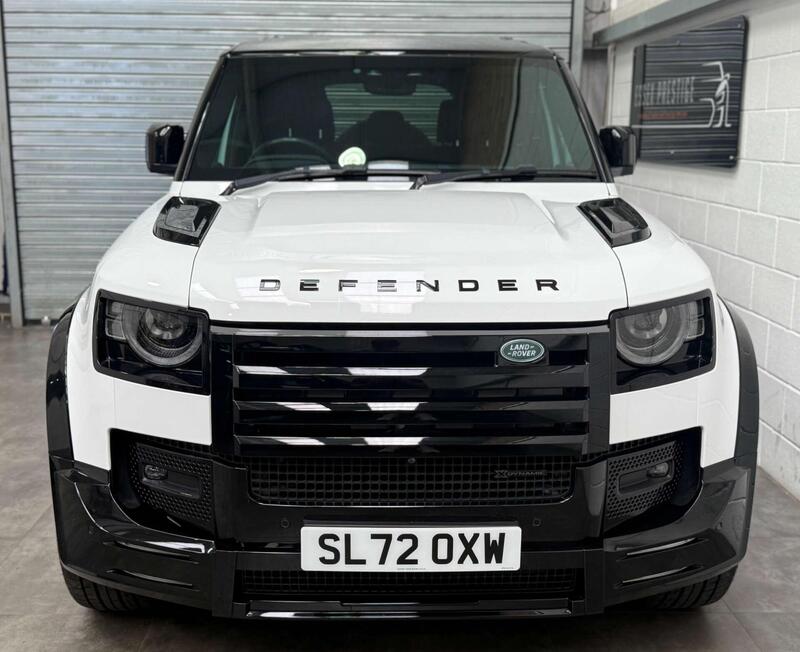 Land Rover Defender 110 view 2