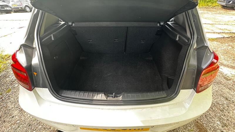 2013 BMW 1 Series — photo 10