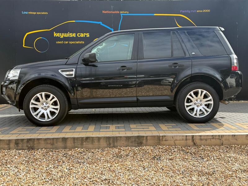Land Rover Freelander 2 view 2