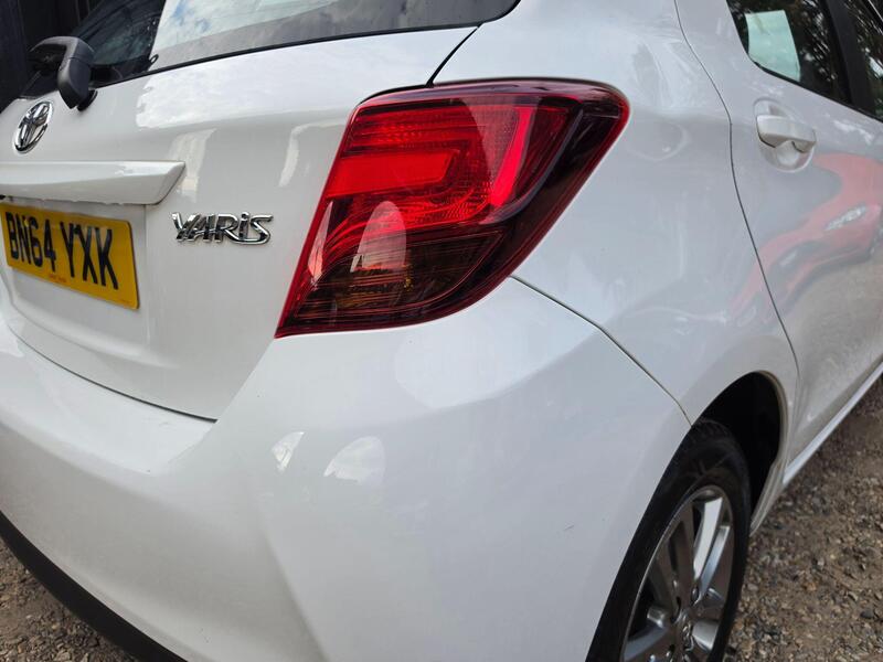 Toyota Yaris 1.33 Dual VVT-i Icon Euro 5 5dr Euro 5 thumbnail 31