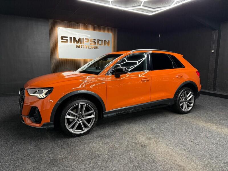 Audi Q3 view 3