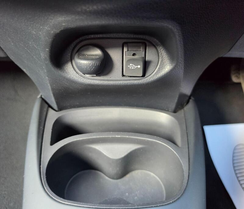 Toyota Yaris 1.5 VVT-h Icon Tech E-CVT Euro 6 (s/s) 5dr thumbnail 39