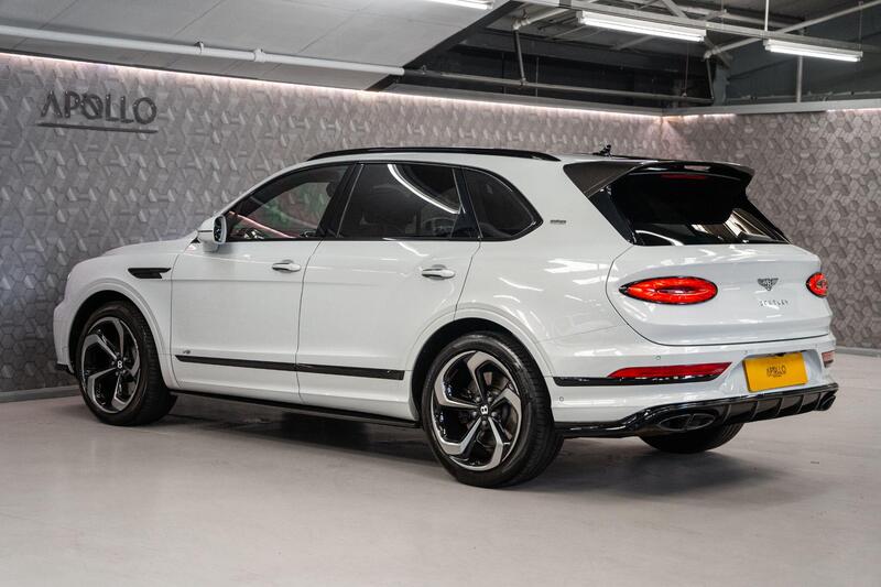 Bentley Bentayga view 7