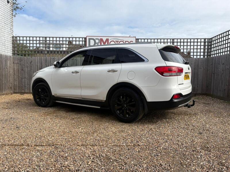 Kia Sorento view 4