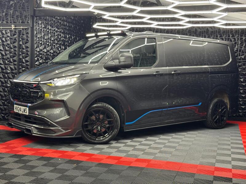 2024 Ford Transit Custom