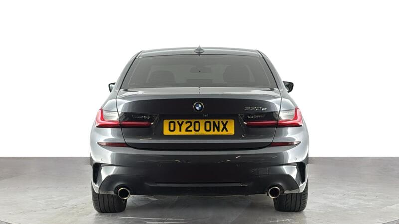 BMW 3 Series view 5