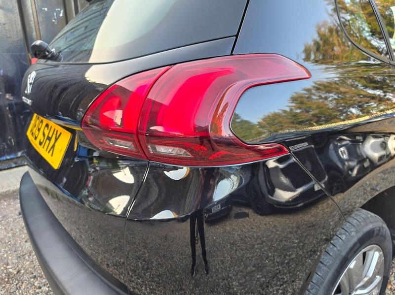 Peugeot 2008 1.2 PureTech Active Euro 6 (s/s) 5dr thumbnail 10