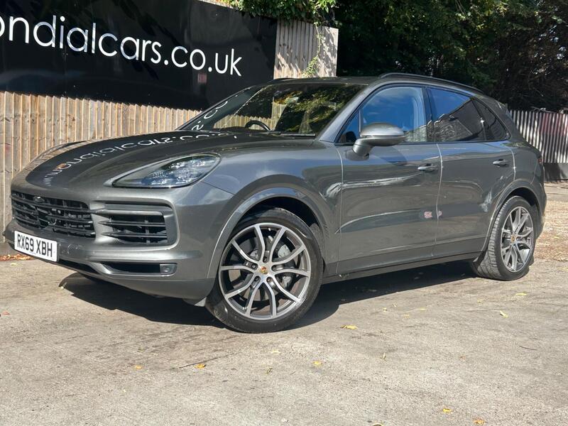 Porsche Cayenne view 6