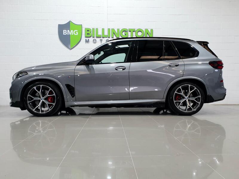 BMW X5 view 4