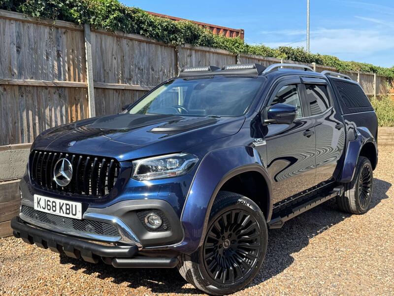 Mercedes-Benz X Class view 5