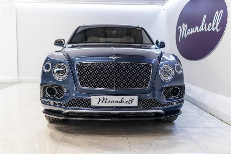Bentley Bentayga view 5