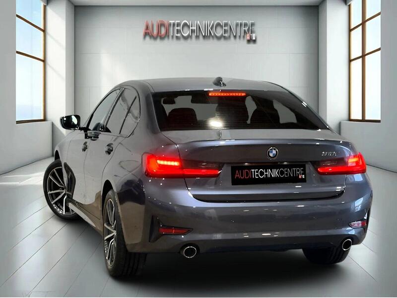 BMW 3 Series view 3