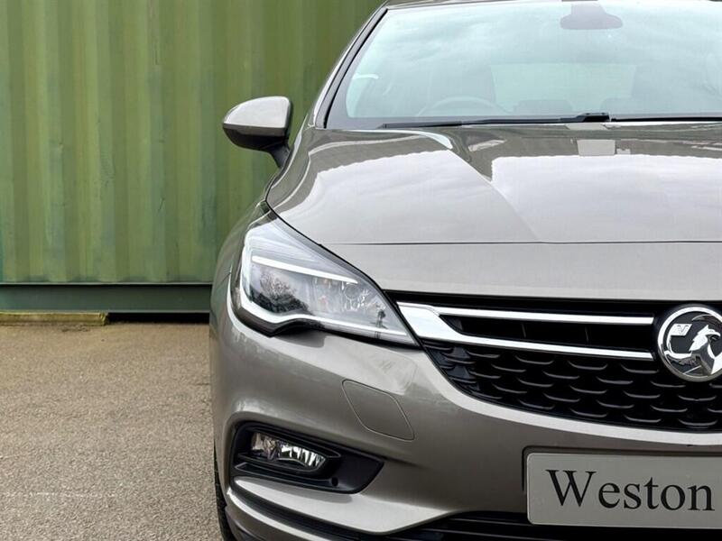 Vauxhall Astra view 7