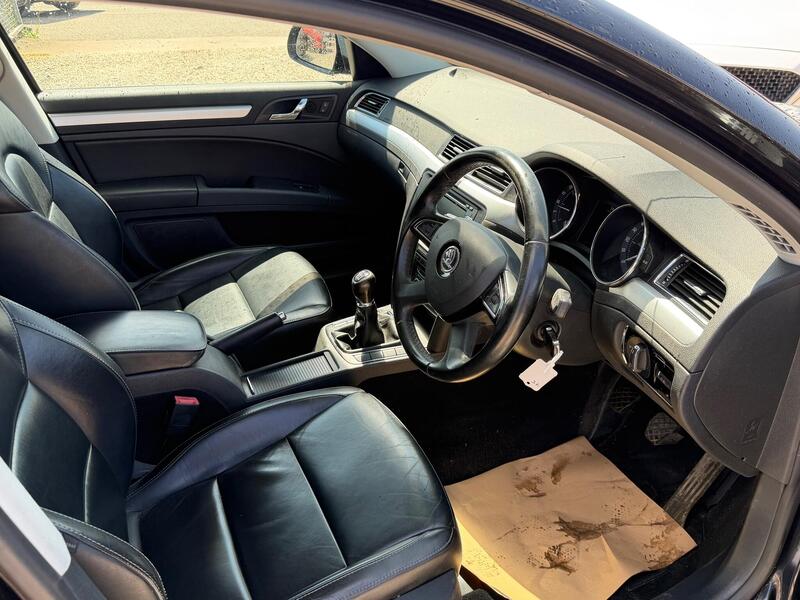 Skoda Superb view 3
