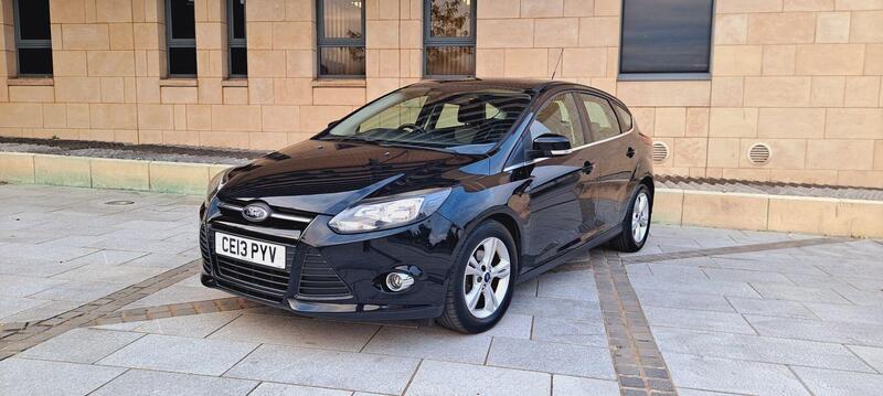 Ford Focus view 2