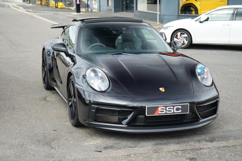Porsche 911 view 5