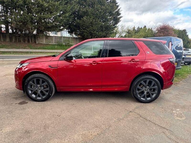 Land Rover Discovery Sport view 3