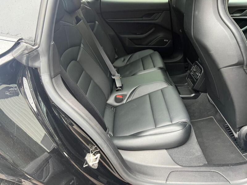 Porsche Taycan view 10