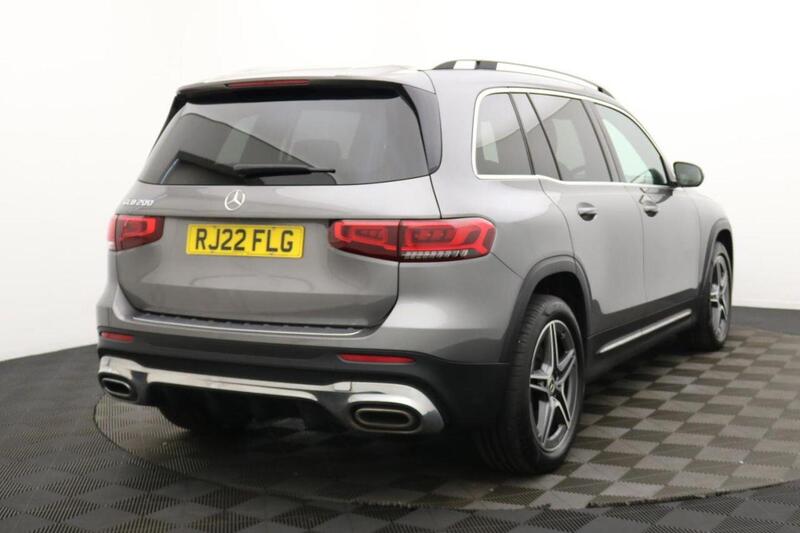 Mercedes-Benz Mercedes-Benz GLB view 4