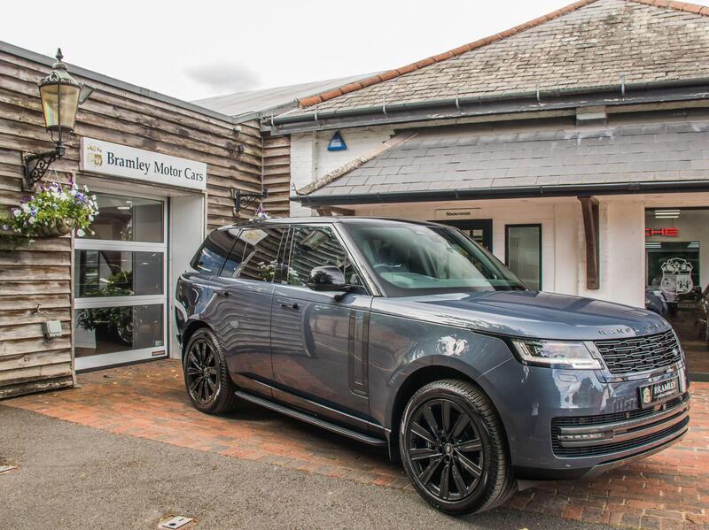 Land Rover Range Rover view 2