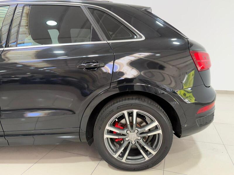 Audi Q3 view 6