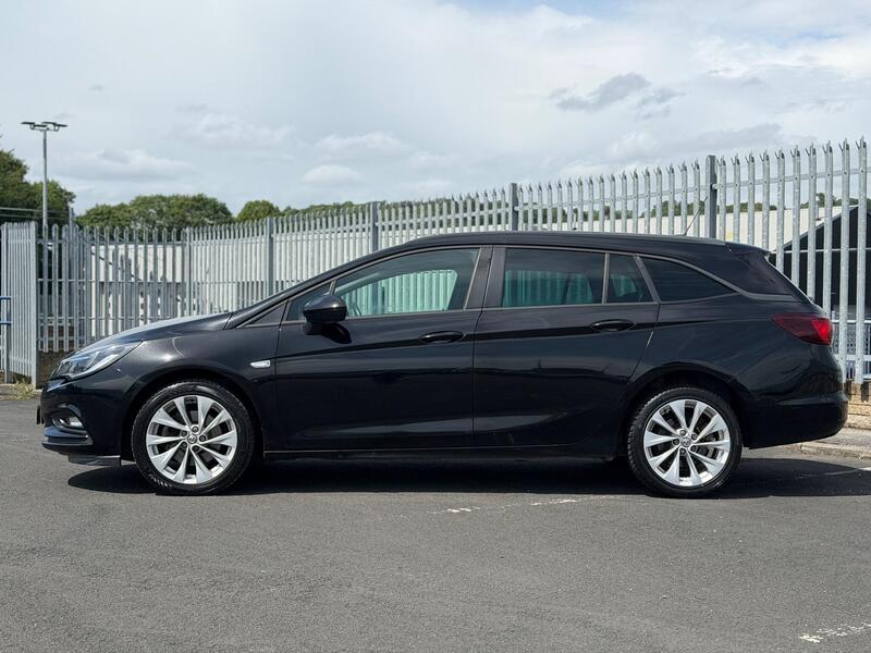 Vauxhall Astra view 5