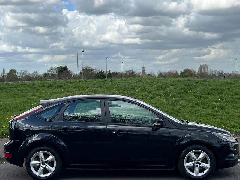 Ford Focus view 4