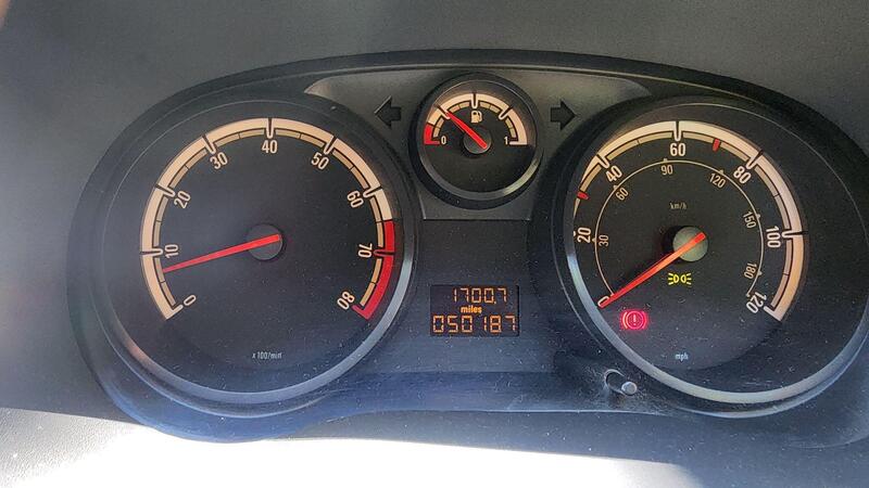 2013 Vauxhall Corsa — photo 21