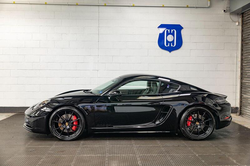 Porsche 718 Cayman view 4